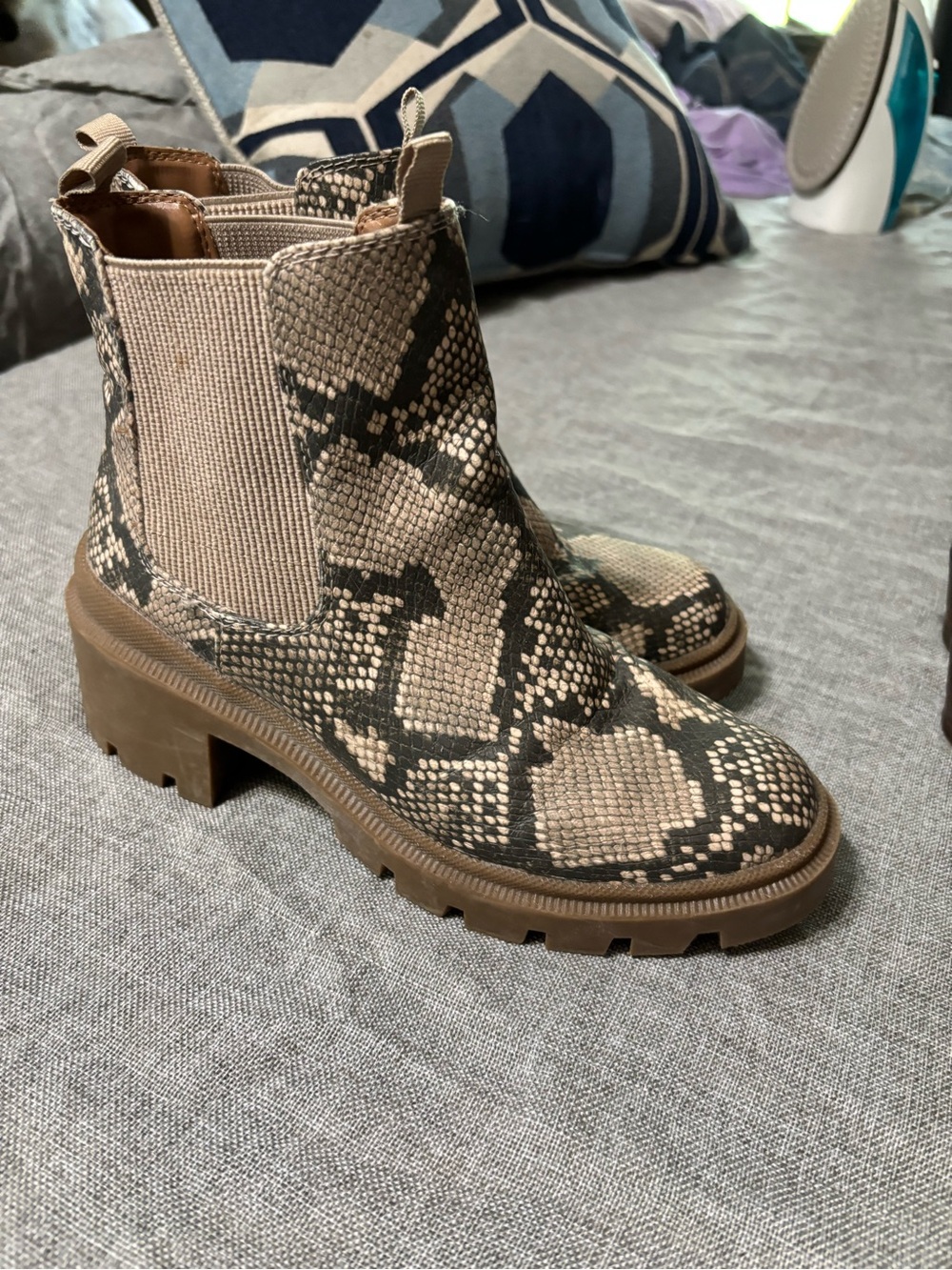 Universal Thread Snake-Print Chelsea Booties in Beige and Black